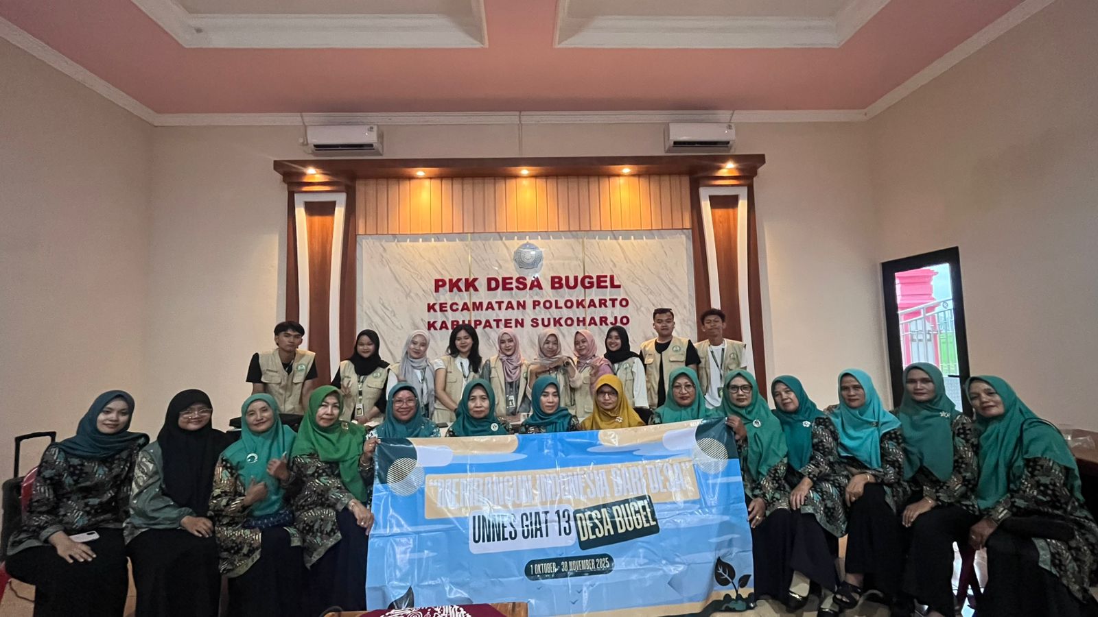  Pelaksanaan Dua Program Kerja (Sosialisasi Bahaya Hoaks dan Demonstrasi Tata Rias)