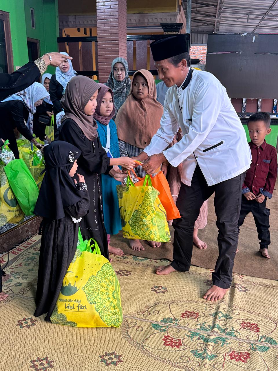 Santunan anak yatim 